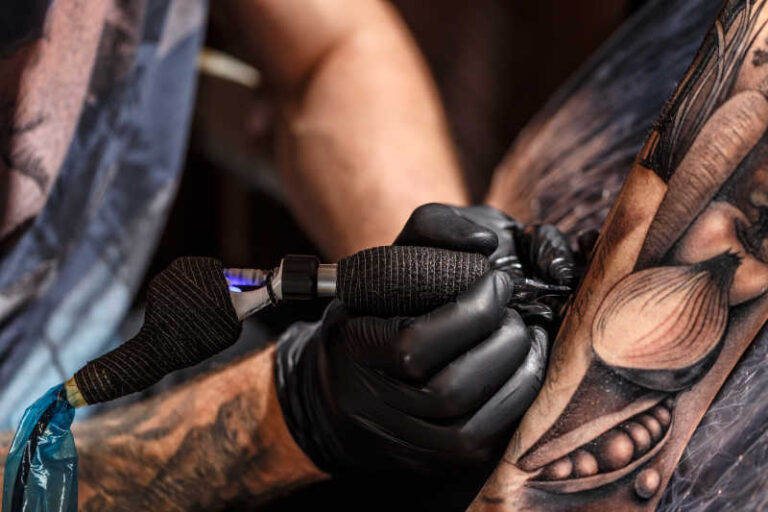 What should a good tattoo artist have?